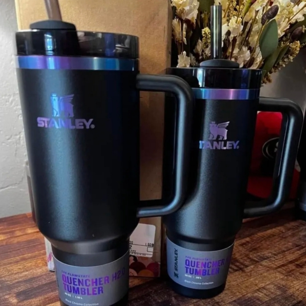 LAST ONE!!! THE BLACK CHROMA QUENCHER H2.0 FLOWSTATE™ TUMBLER | 40 OZ